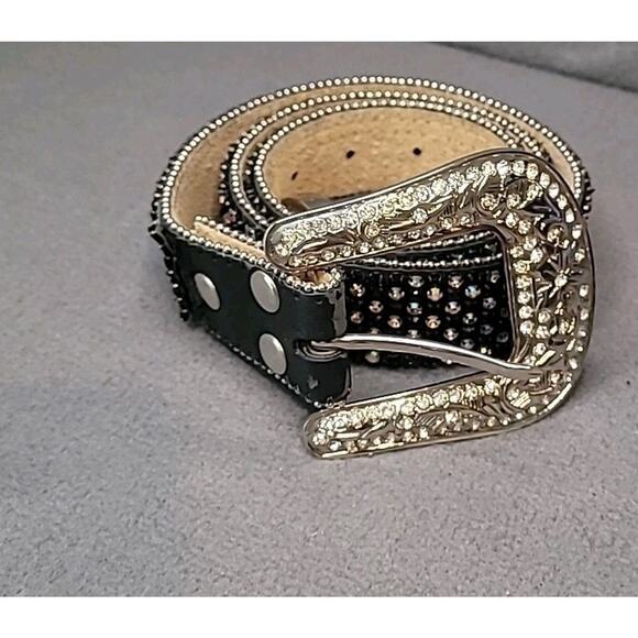 VTG Nocona Black Leather Studded Rhinestone Belt – Women’s MediumGUC – Read